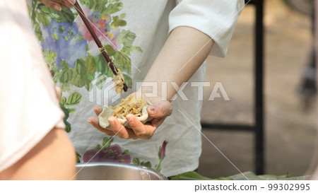 草仔粿 ,包草仔粿 ,竹皮子, 台灣,竹皮、台湾、草餅、Bamboo skin, Taiwan, 草仔粿 ,包草仔粿 ,竹皮子, 台灣,竹皮、台湾、草餅、Bamboo skin, Taiwan, 99302995