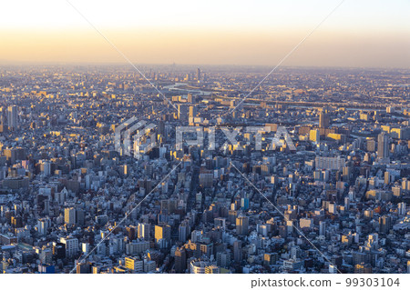 Evening view of Tokyo from Tokyo Skytree 99303104