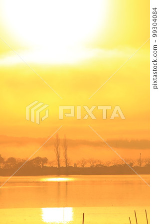 Sunrise scenery of Lake Inba Sunrise scenery of Lake Inba 99304084