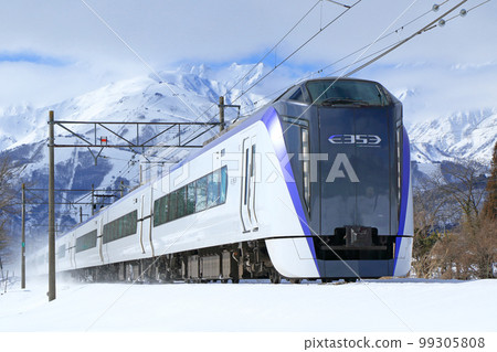 Oito Line Limited Express Azusa going to the foot of Mt. Hakuba in winter 99305808