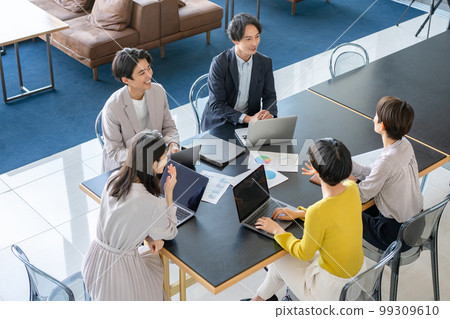 商務場景會議男女 99309610