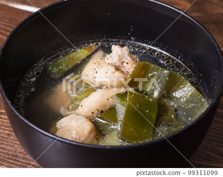 Chicken skin and green onion soup. 99311099