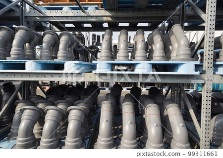 State of material storage place where water pipes are placed side by side 99311661
