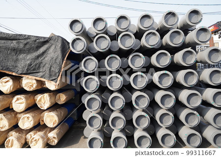 State of material storage place where water pipes are placed side by side State of material storage place where water pipes are placed side by side 99311667