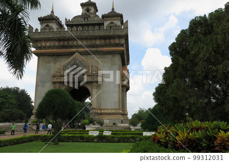 The Arc de Triomphe of Laos The Arc de Triomphe of Laos 99312031