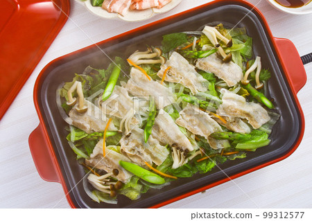 Steamed shabu dish image 99312577
