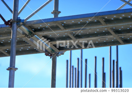 Image of external scaffolding (framework scaffolding) 99313020