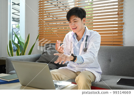 Doctor giving online consultation for domestic health treatment, talking to online patient on laptop. Telemedicine concept 99314669