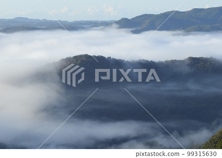 The Sea of Clouds from the Sea of Mist Observation Hill The Sea of Clouds from the Sea of Mist Observation Hill 99315630