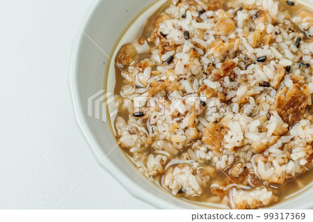 白碗韓國菜炒飯 99317369