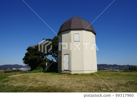 橫須賀市太陽山和水塔山（三晴山） 99317960