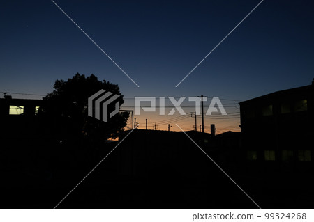 Dusk of the city 99324268