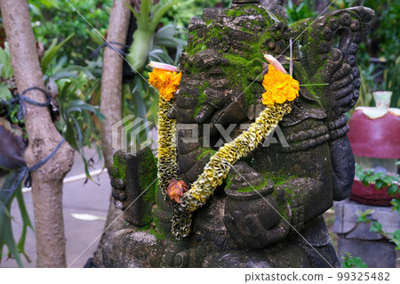 印度神甘尼薩石像(印度尼西亞巴厘島) 印度神甘尼薩石像(印度尼西亞巴厘島) 99325482
