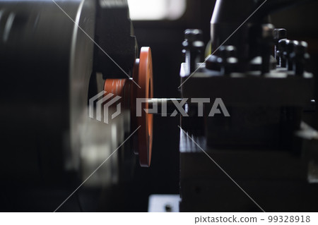 用車床加工內徑 用車床加工內徑 99328918