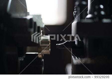 Parts processing with lathe 99329200