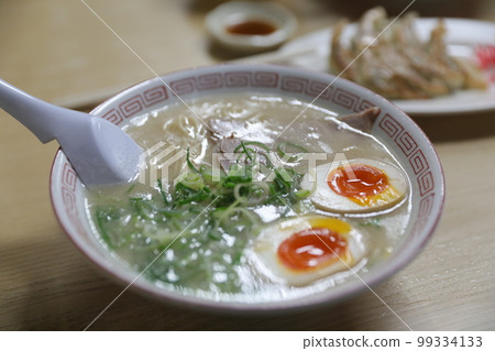 Hakata ramen 99334133
