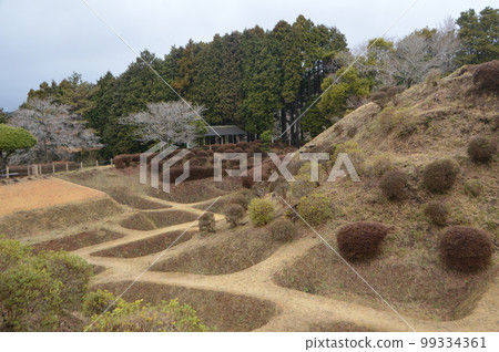 山中城的“Shoji digging”(靜岡縣三島市山中新殿) 山中城的“Shoji digging”(靜岡縣三島市山中新殿) 99334361