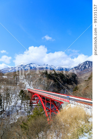 "Yamanashi Prefecture" Higashizawa Ohashi and Kiyosato in winter 99335157