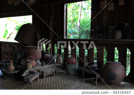 antique shop display 99338497