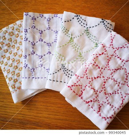 Sashiko flower cloth flower lattice Nowaki morning glory square tortoise shell Sashiko flower cloth flower lattice Nowaki morning glory square tortoise shell 99340045