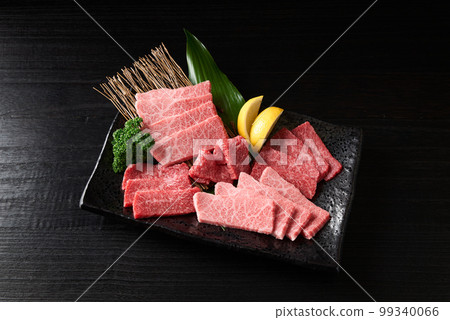 Marbled and Lean Meat for Japanese Wagyu Beef Yakiniku 99340066