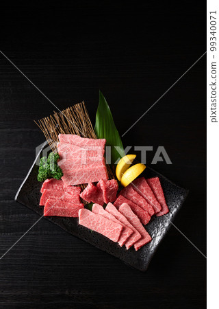 Marbled and Lean Meat for Japanese Wagyu Beef Yakiniku 99340071