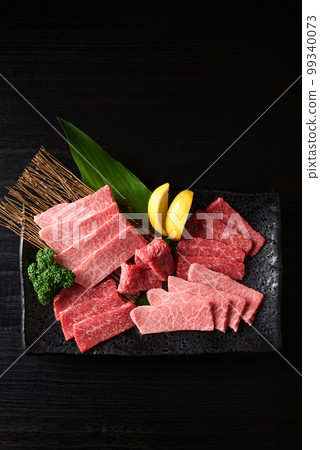 Marbled and Lean Meat for Japanese Wagyu Beef Yakiniku 99340073