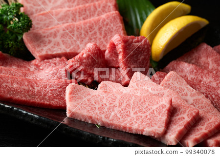 Marbled and Lean Meat for Japanese Wagyu Beef Yakiniku 99340078