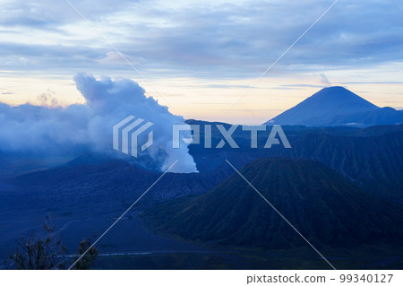Mount Bromo at dawn (East Java) Mount Bromo at dawn (East Java) 99340127