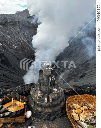 布羅莫火山口和像頭神（東爪哇） 99340171