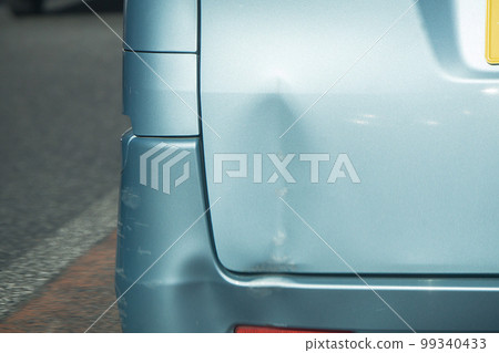 Car body dent, back door, passenger car 99340433