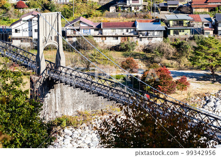 [Tenpaku Park] Momosuke Bridge and the townscape of Minamikiso 99342956
