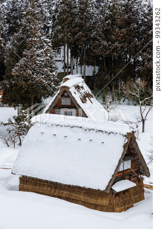 五箇山菅沼合掌造村雪景 五箇山菅沼合掌造村雪景 99343262