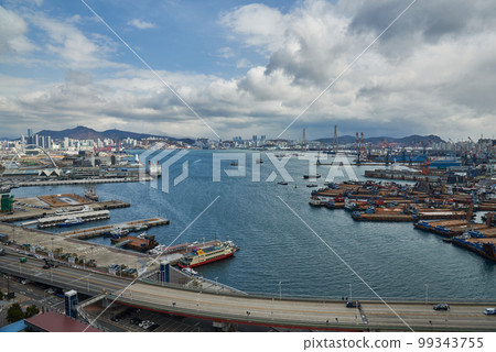 Port of Busan largest harbor in South Korea 99343755