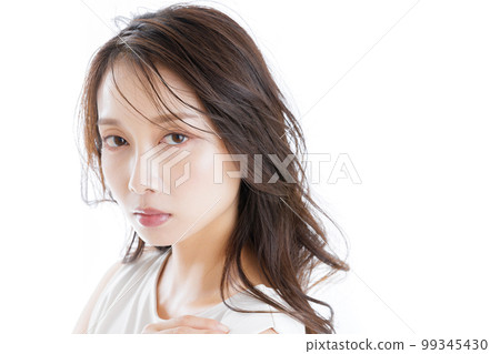 Beautiful woman 99345430