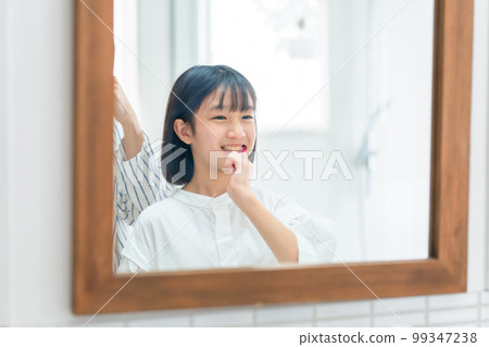 刷牙、牙齒保護、父母和孩子 99347238