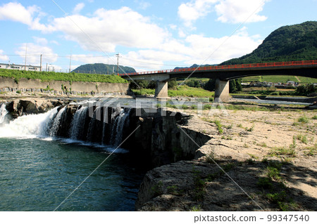 Mikazuki Falls in Kusu-machi, Kusu-gun, Oita Prefecture Mikazuki Falls in Kusu-machi, Kusu-gun, Oita Prefecture 99347540