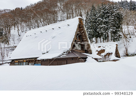 五箇山菅沼合掌造村雪景 五箇山菅沼合掌造村雪景 99348129