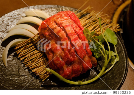 Wagyu beef sirloin chunk meat from a yakiniku restaurant 99350226