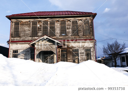 Photo: Former Shiwa-gun government office building, a tangible cultural property designated by Iwate Prefecture Photo: Former Shiwa-gun government office building, a tangible cultural property designated by Iwate Prefecture 99353738