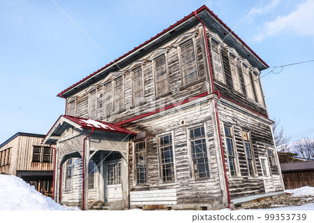Photo: Former Shiwa-gun government office building, a tangible cultural property designated by Iwate Prefecture Photo: Former Shiwa-gun government office building, a tangible cultural property designated by Iwate Prefecture 99353739