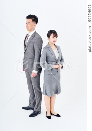 Men and women in suits 99354691