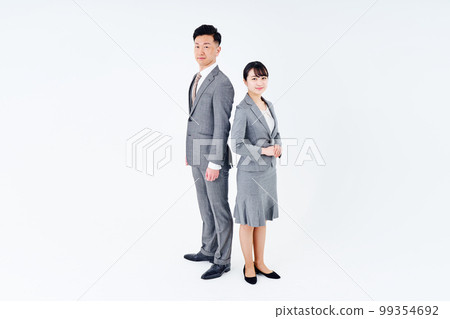 Men and women in suits 99354692