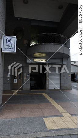 京都市營地鐵丸田町站5號出口，電梯安裝 99357156