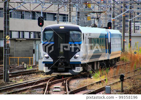 新伊豆舞女…特快舞女E257系列~三島站 新伊豆舞女…特快舞女E257系列~三島站 99358196