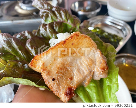 Korean restaurant samgyeopsal 99360231