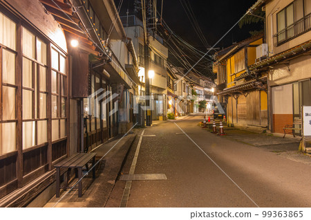 World Heritage area Yunotsu Onsen at night World Heritage area Yunotsu Onsen at night 99363865