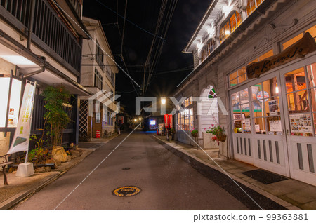 World Heritage area Yunotsu Onsen at night World Heritage area Yunotsu Onsen at night 99363881