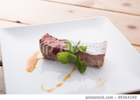 菜單照片、午餐、晚餐、甜點 菜單照片、午餐、晚餐、甜點 99364349