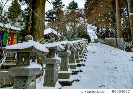 被白雪覆蓋的雲邊寺：展現在眼前的動人景象 99364987